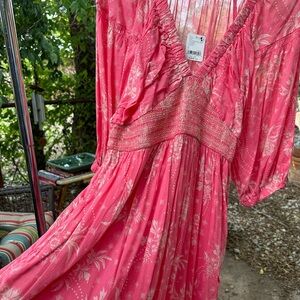 Never worn, still has tags. Free People women’s pink cotton boho dress. Size L